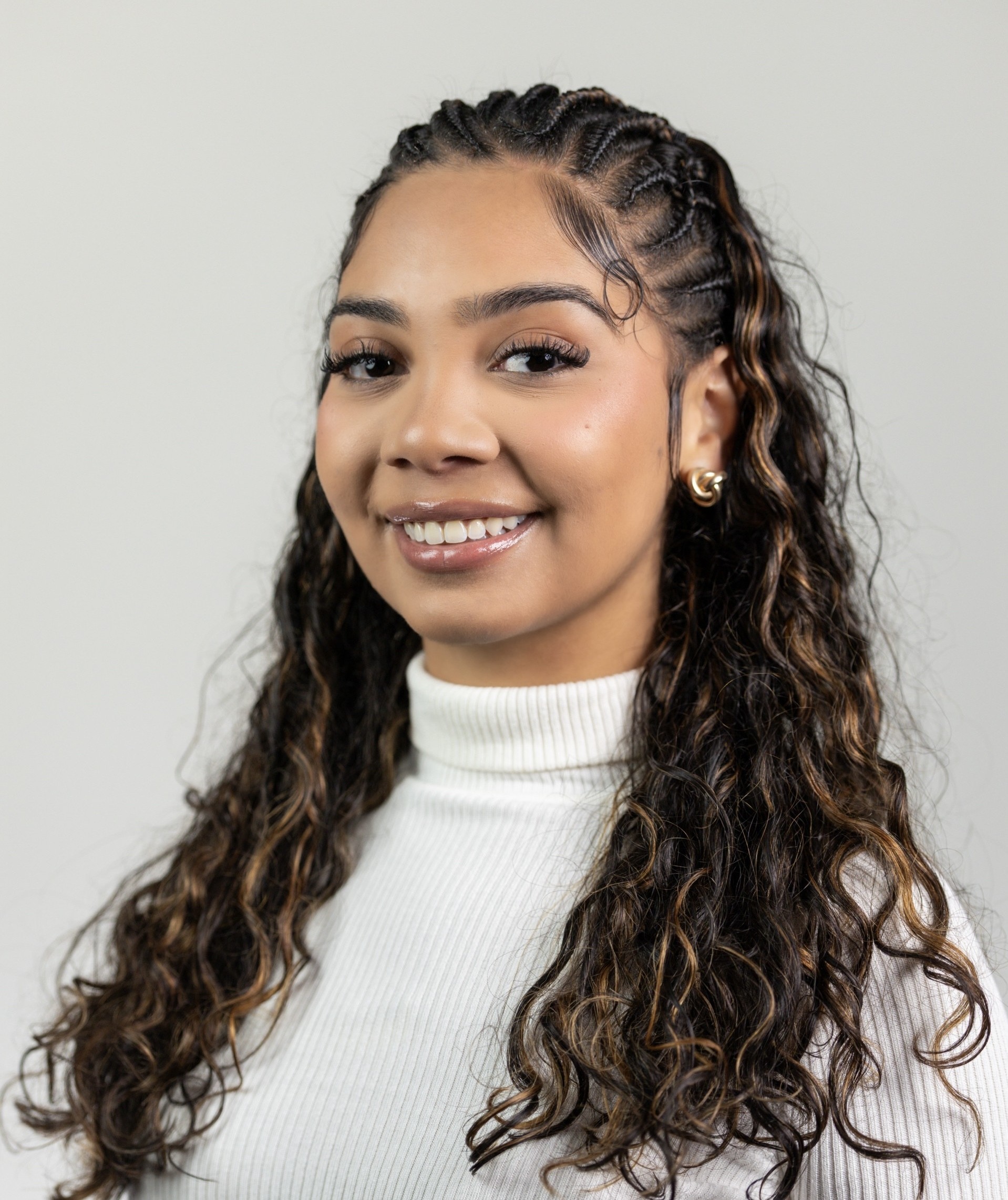 New-Headshot-Omayra.jpg